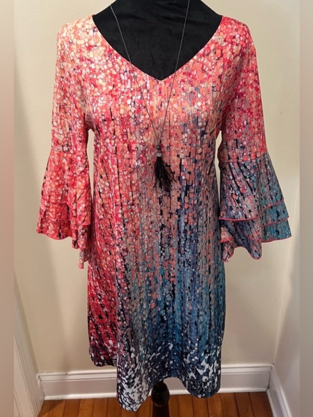 Women’s Ombre Bell Sleeve Shift Dress Pink Teal V-Neck Boho Size Medium NWT - Picture 4 of 13